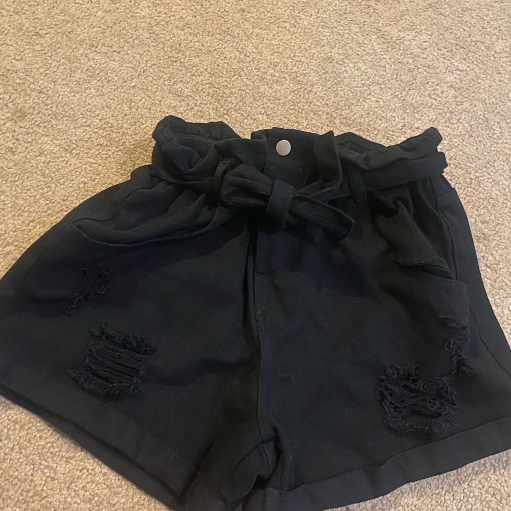 HYFVE  Black paperbag mom shorts size L